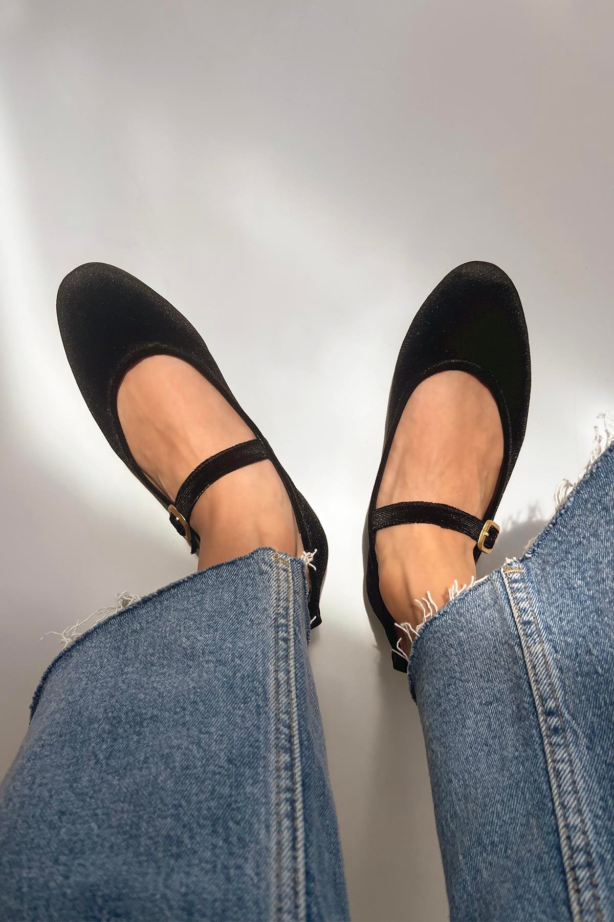 Hollie   Kadın  Kemer  Detay  Kadife  Babet Siyah