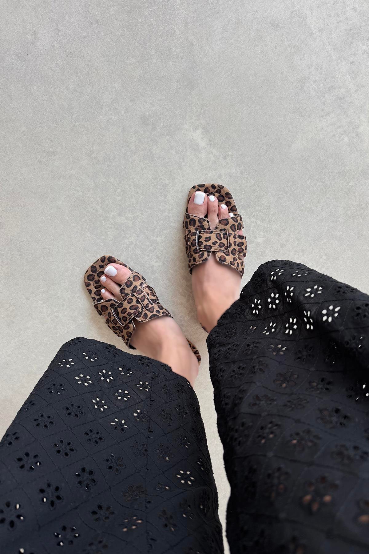 Huxx  Kadın Tek Bant  Günlük Deri Terlik Leopar