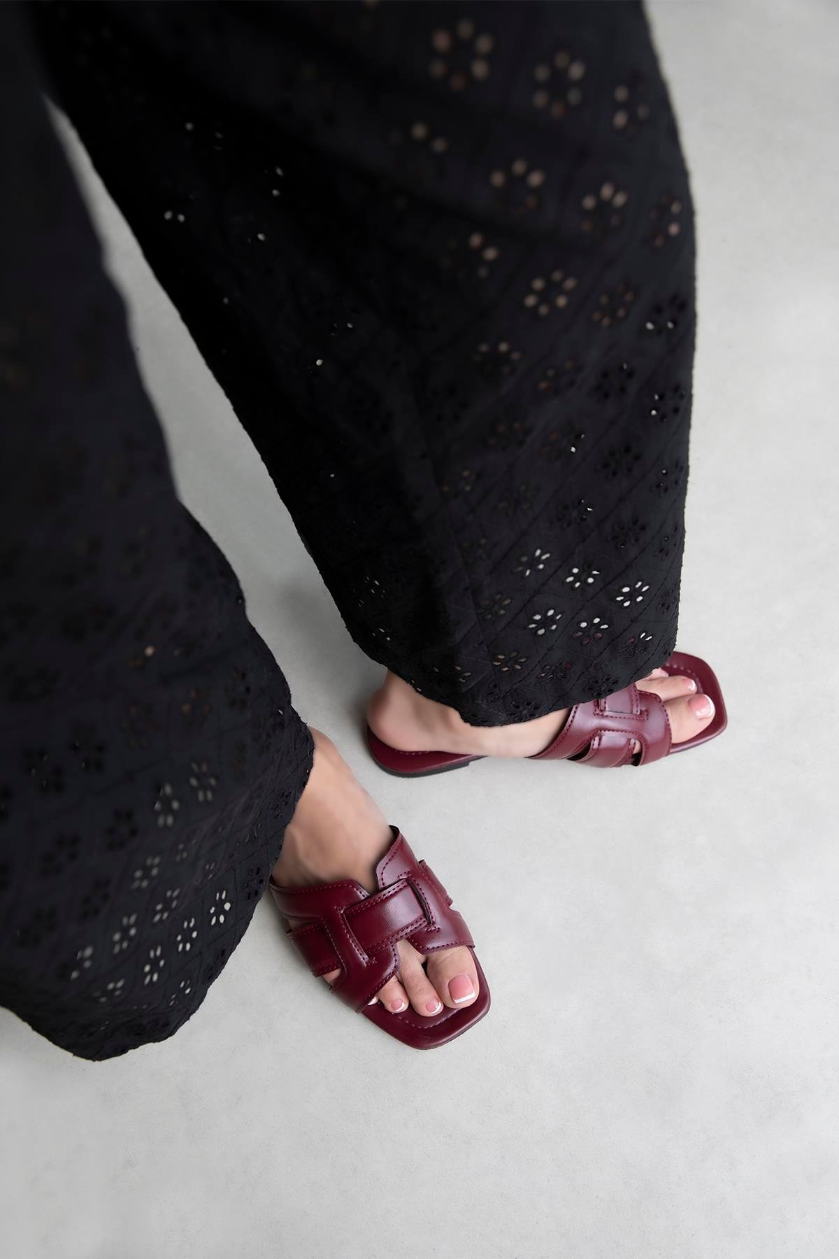 Huxx  Kadın Tek Bant  Günlük Parlak Deri  Terlik Bordo