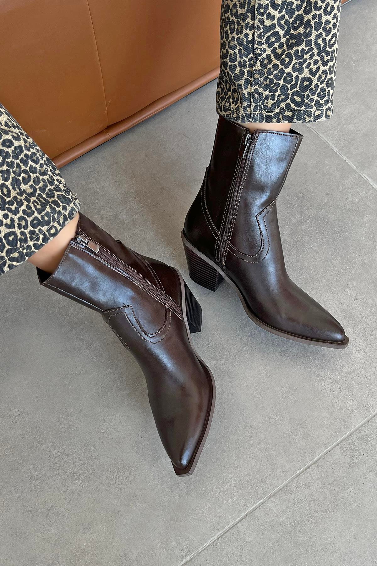 Jose  Kadın  Kırışık  Deri Topuklu  Bot Kahve