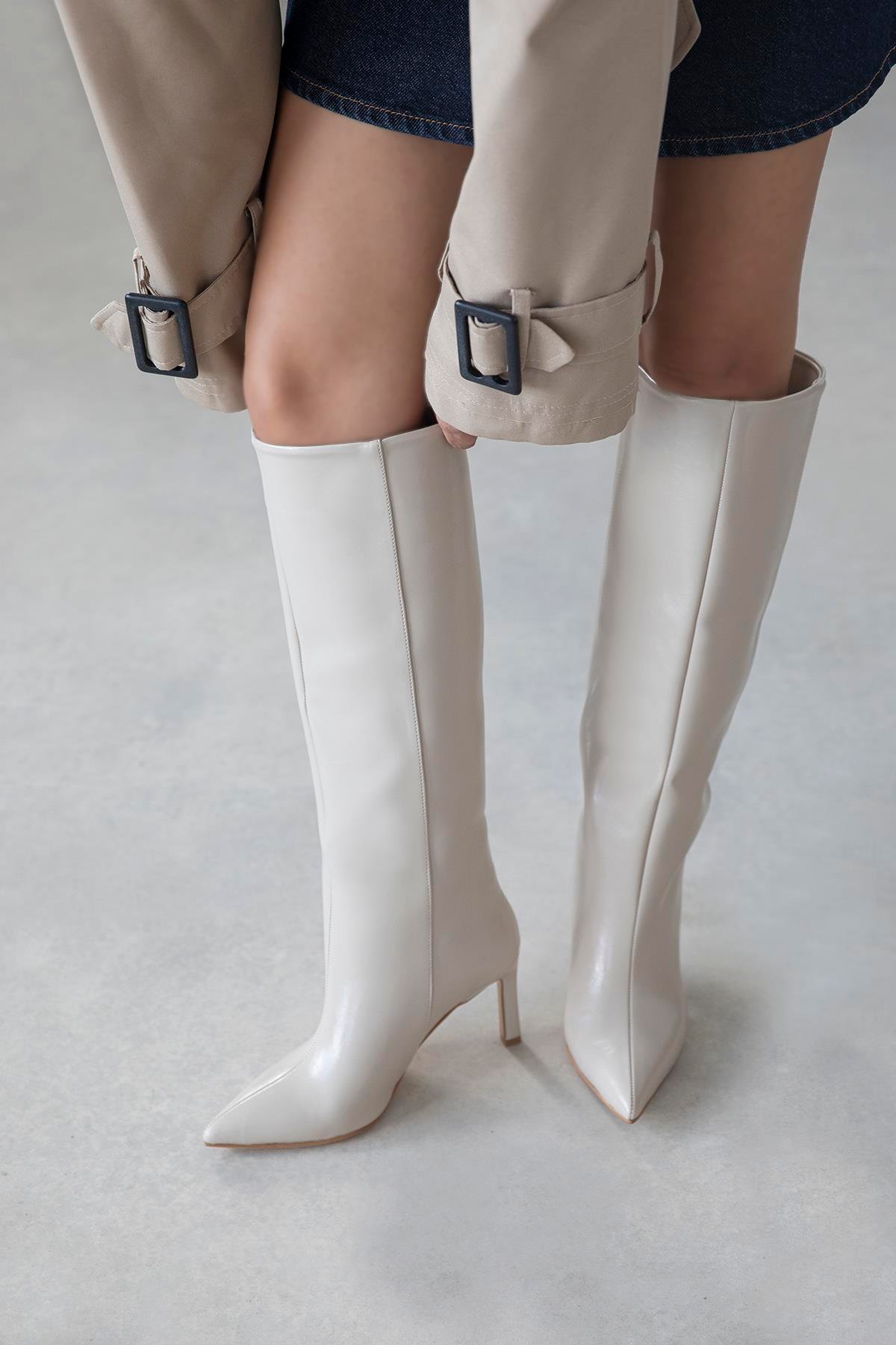 Judd Kadın Kırışık Deri Çizme Bej