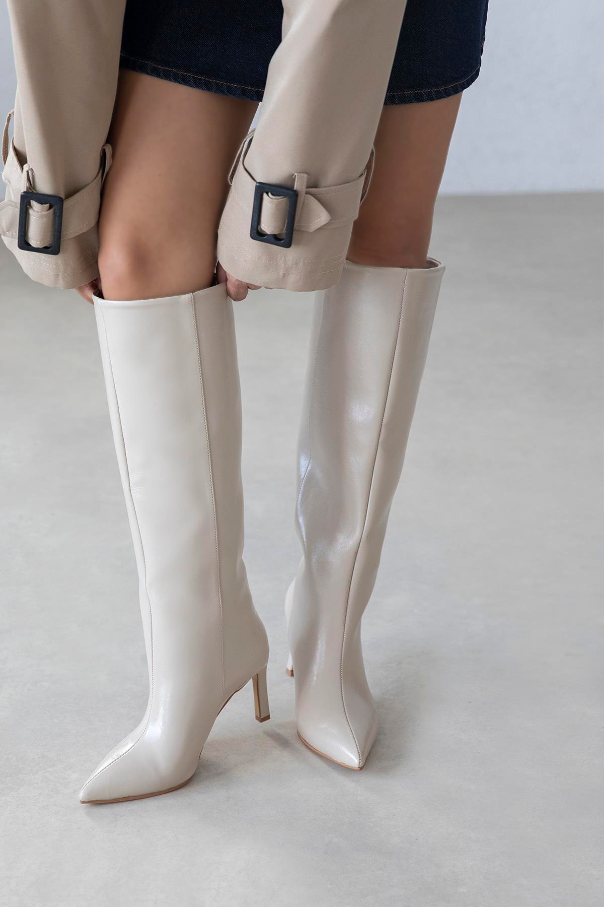 Judd Kadın Kırışık Deri Çizme Bej