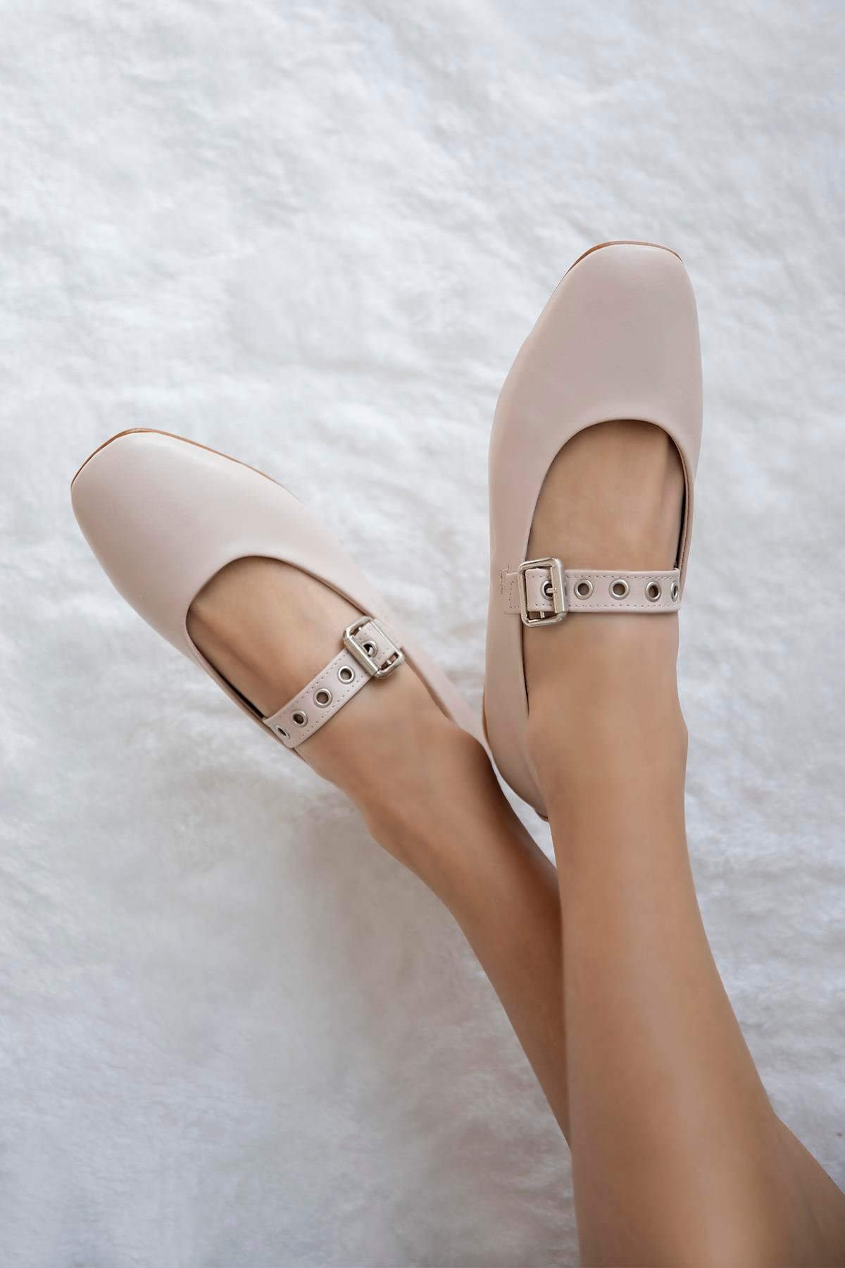 Jules  Kadın  Kemer  Detay  Deri  Babet Bej