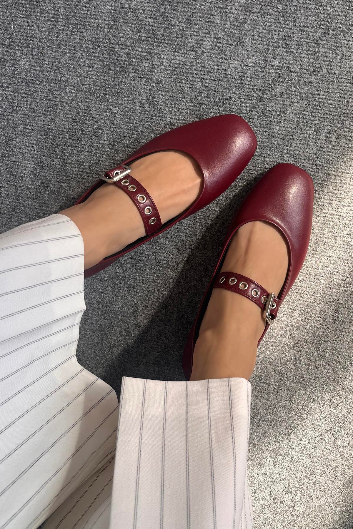 Jules  Kadın  Kemer  Detay  Deri  Babet Bordo