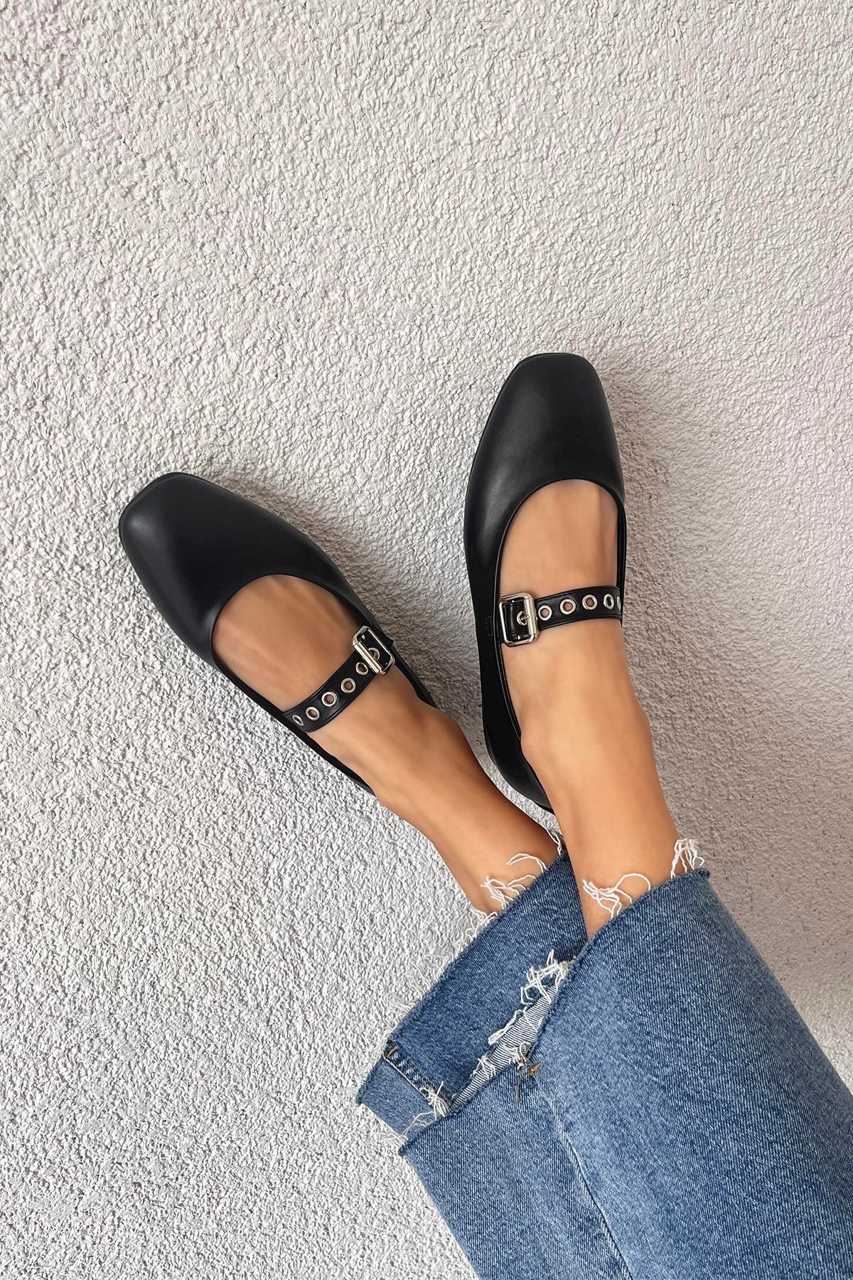 Jules  Kadın  Kemer  Detay  Deri  Babet Siyah