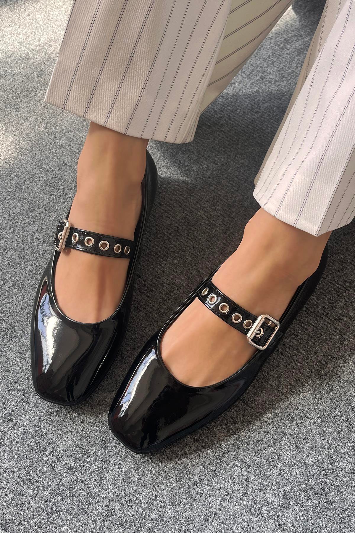 Jules  Kadın  Kemer  Detay  Rugan  Babet Siyah