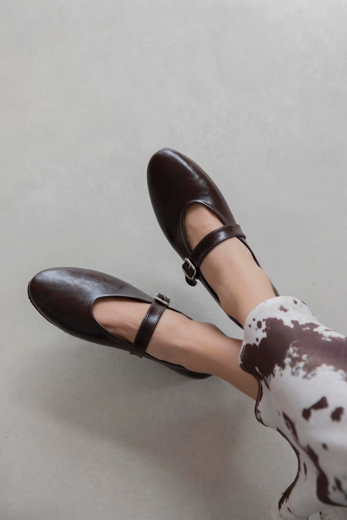 Jun Kadın  Kırışık Deri Babet Kahve