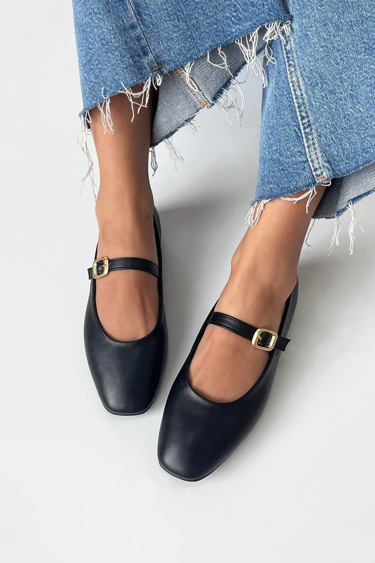 Karmin  Kadın  Kemer  Detay  Deri  Babet Siyah