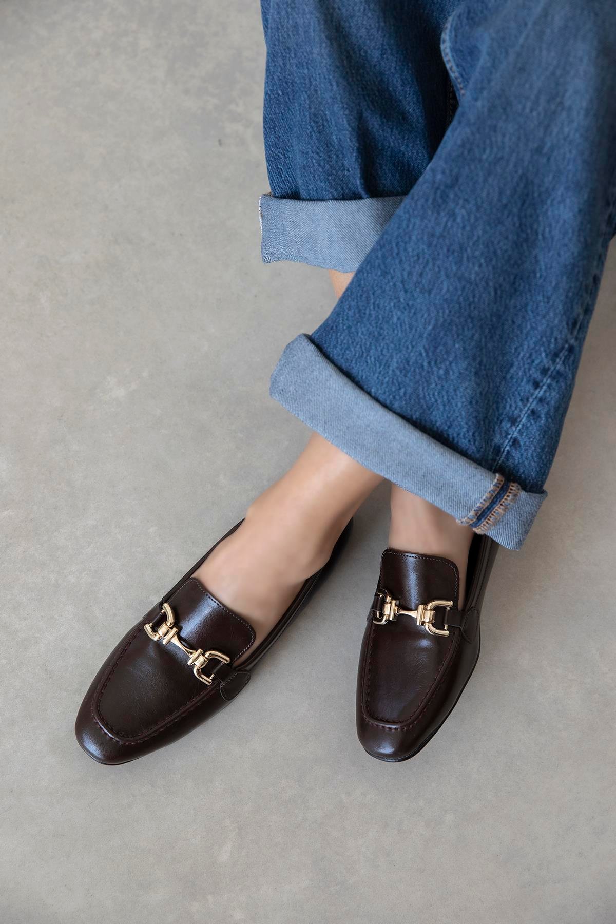 Lena Kadın Toka Detay Kırışık Deri Babet Kahve