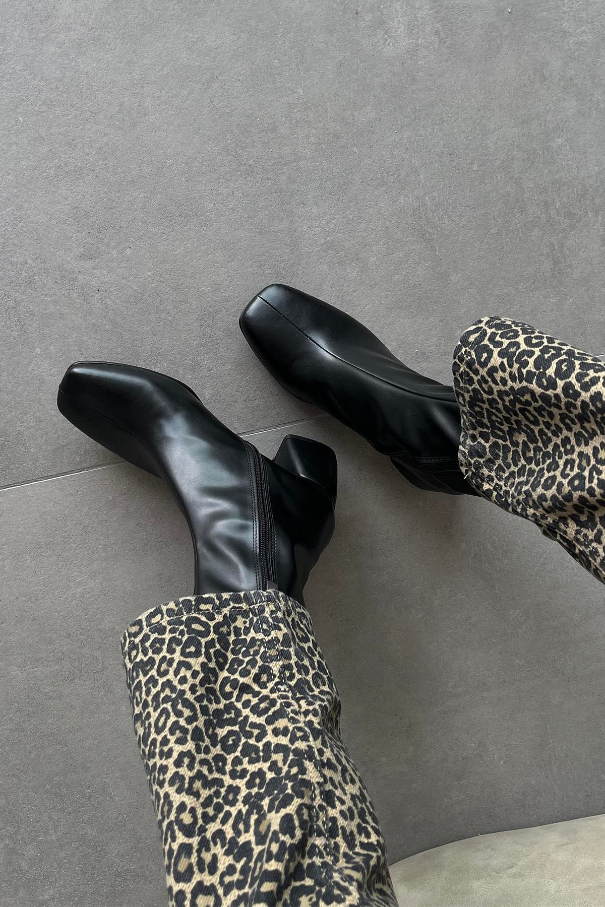 Lucas  Kadın   Küt Kalıp Deri Bot Siyah