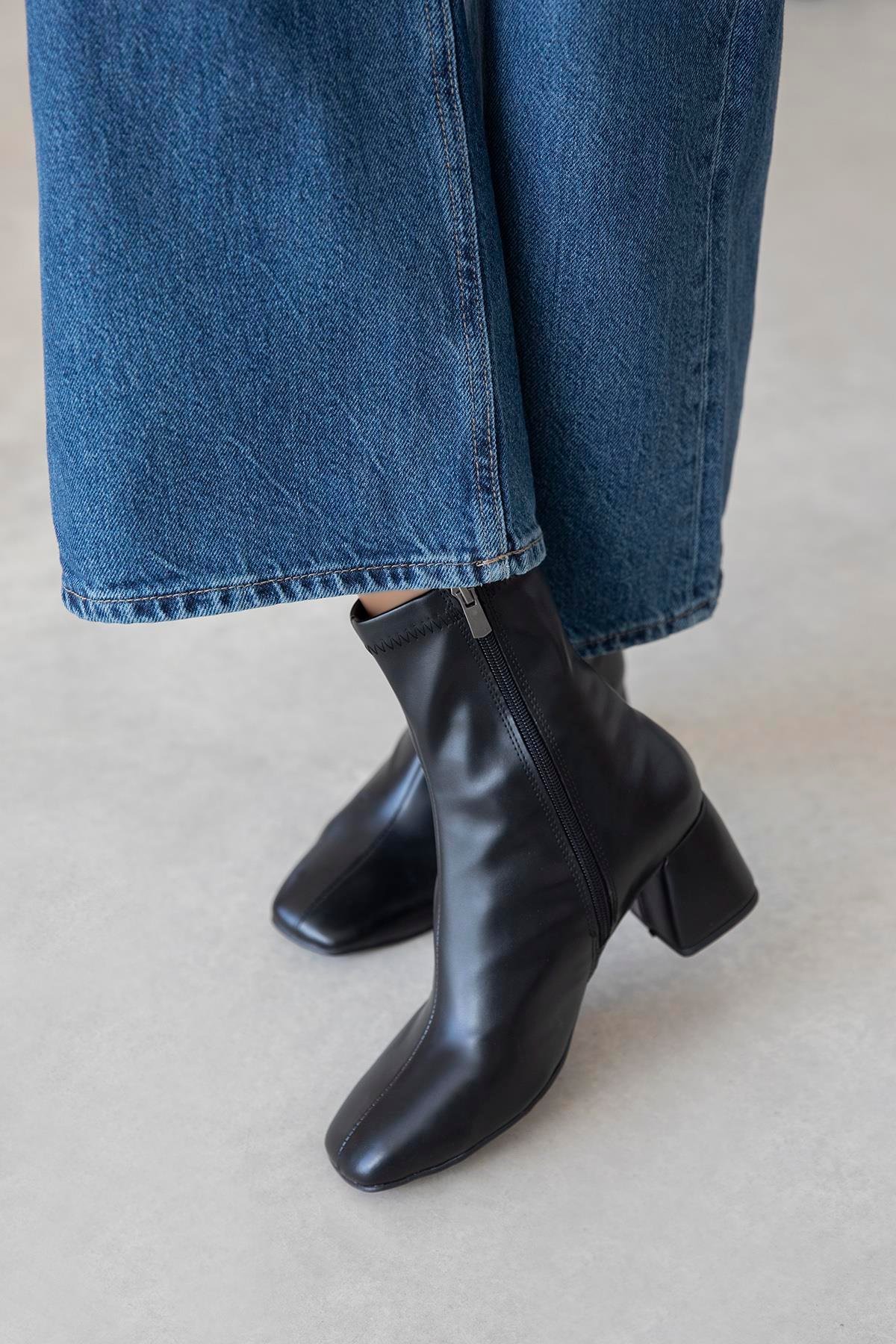 Lucas  Kadın   Küt Kalıp Deri Bot Siyah