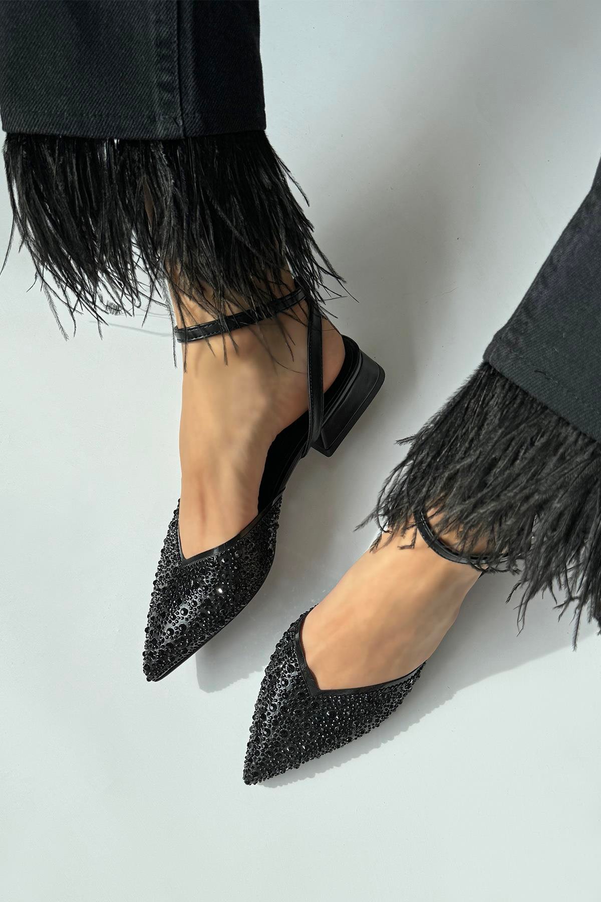 Marisa Kadın Taş Detay Şeffaf Topuklu  Ayakkabı Siyah