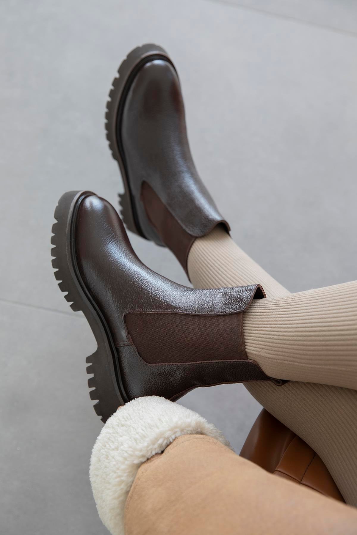 Matty Kadın Lastik Detay  Hakiki  Deri Postal  Bot Kahve