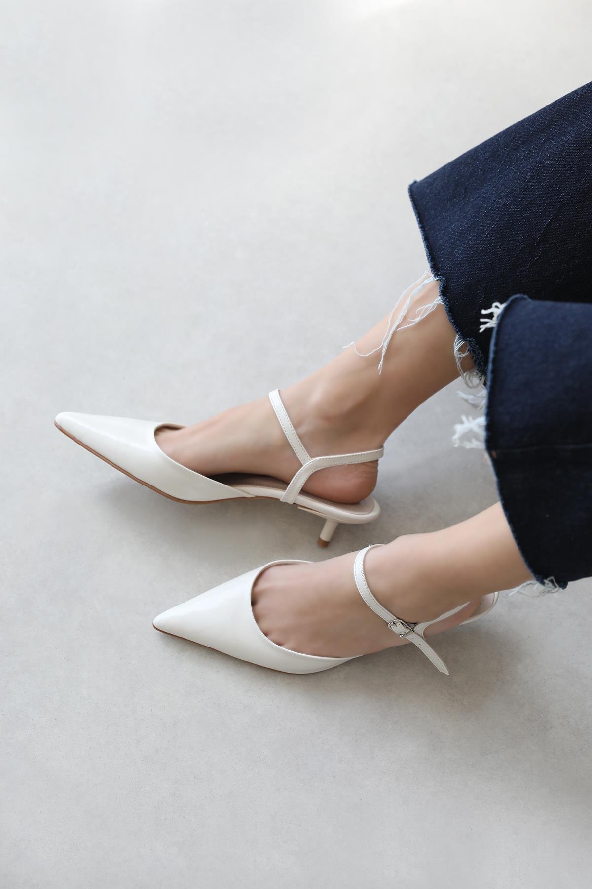 Melvin  Kadın Topuklu Kırışık Deri Ayakkabı Krem