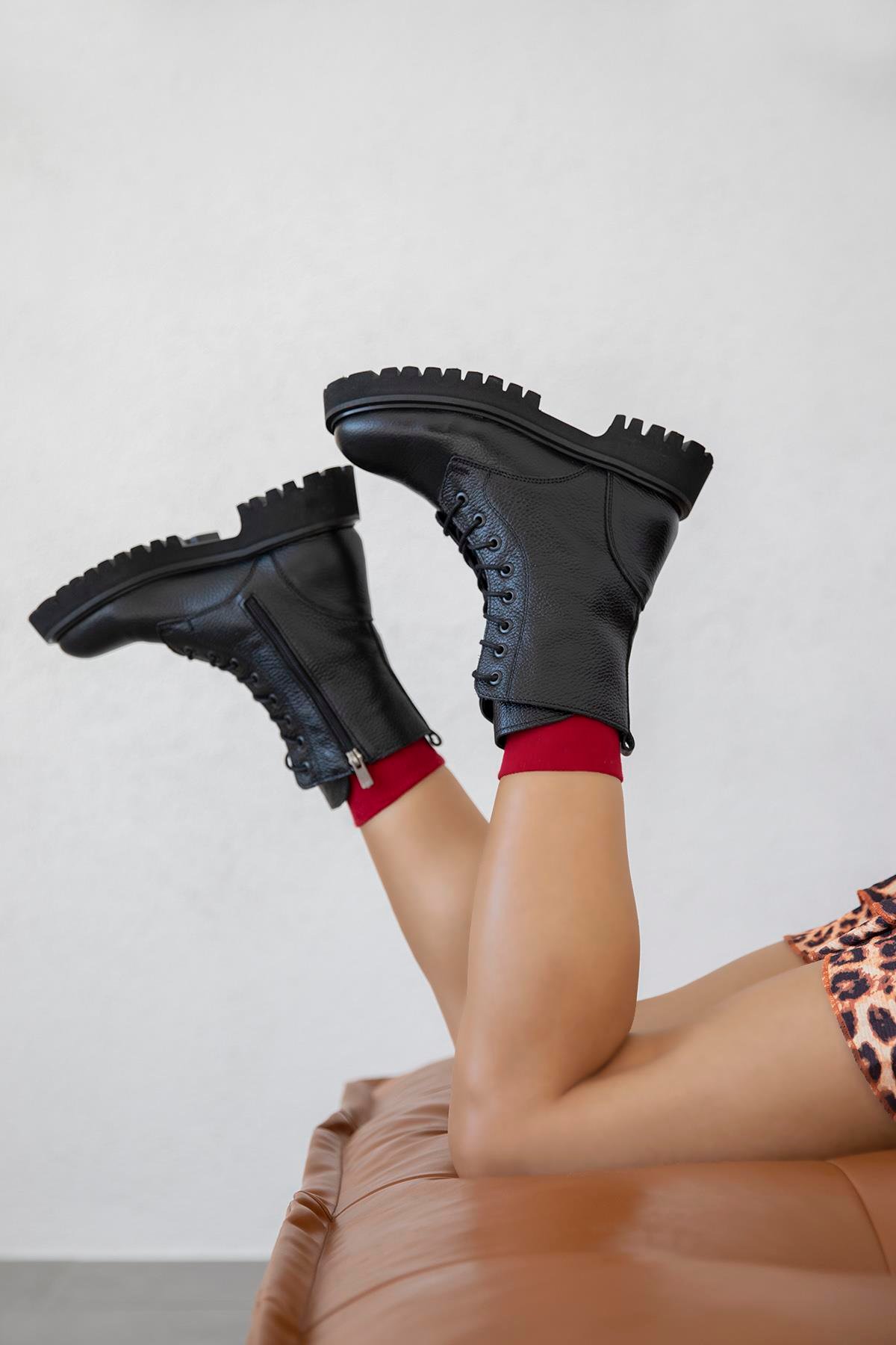 Milo Kadın Hakiki  Deri Postal  Bot Siyah