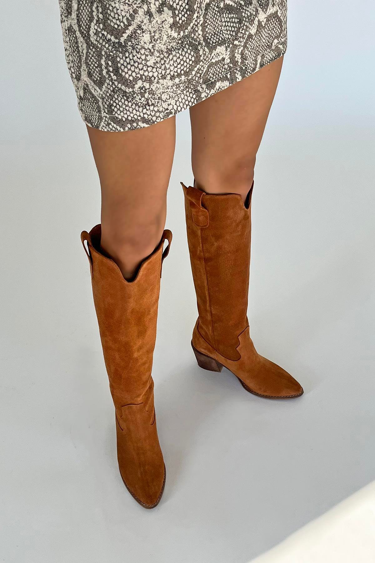 Nemy  Kadın Sivri Burun Hakiki Süet Deri Çizme Taba