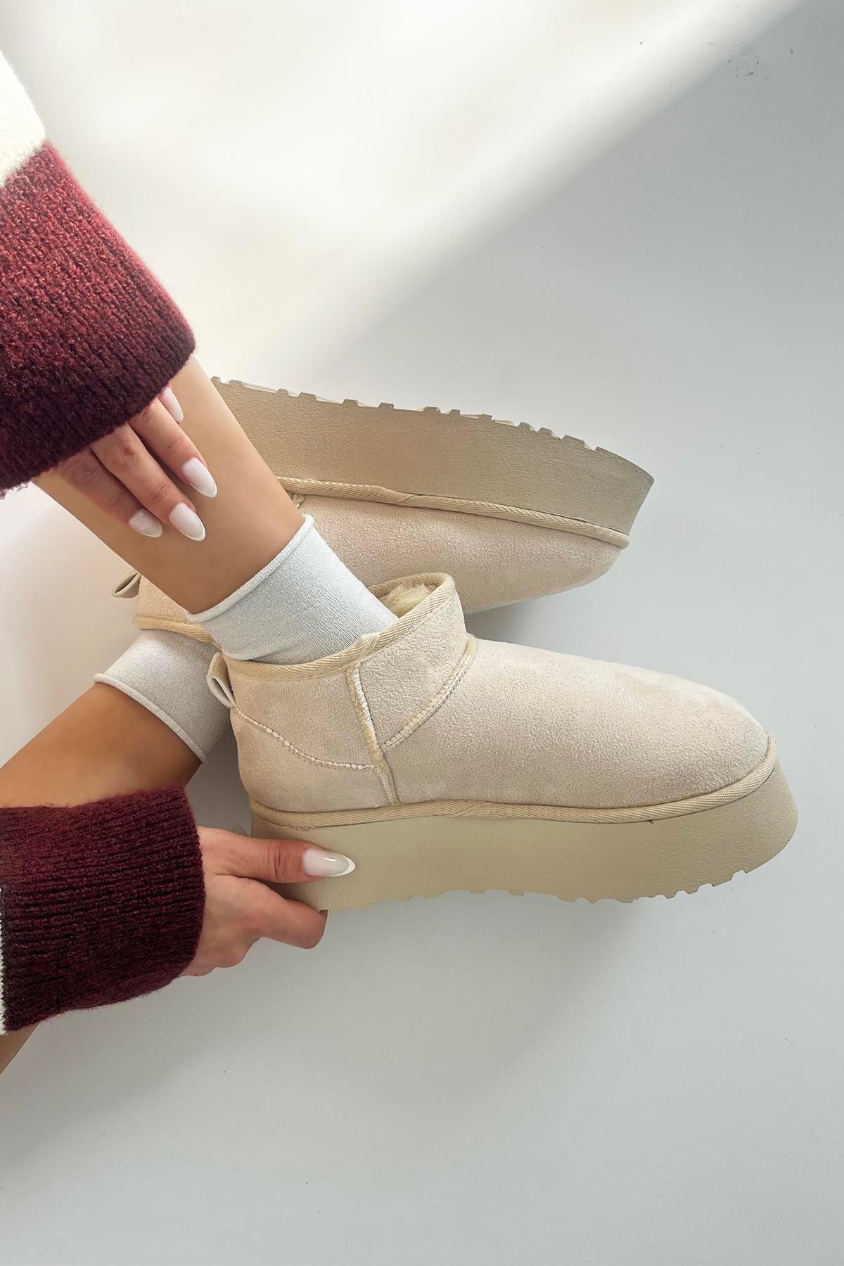 Novi Kadın İçi Tüylü Kalın Taban  Süet Yarım  Bot Bej
