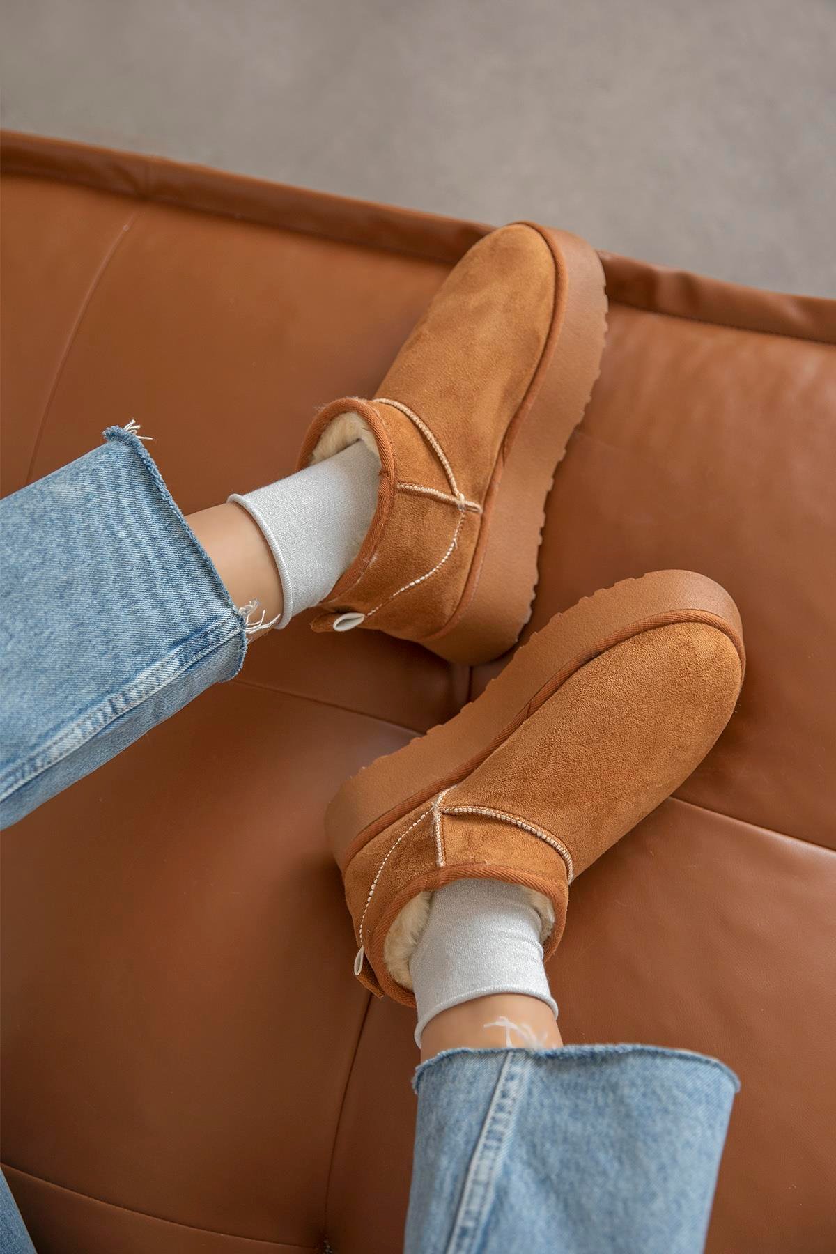 Novi Kadın İçi Tüylü Kalın Taban  Süet Yarım  Bot Taba