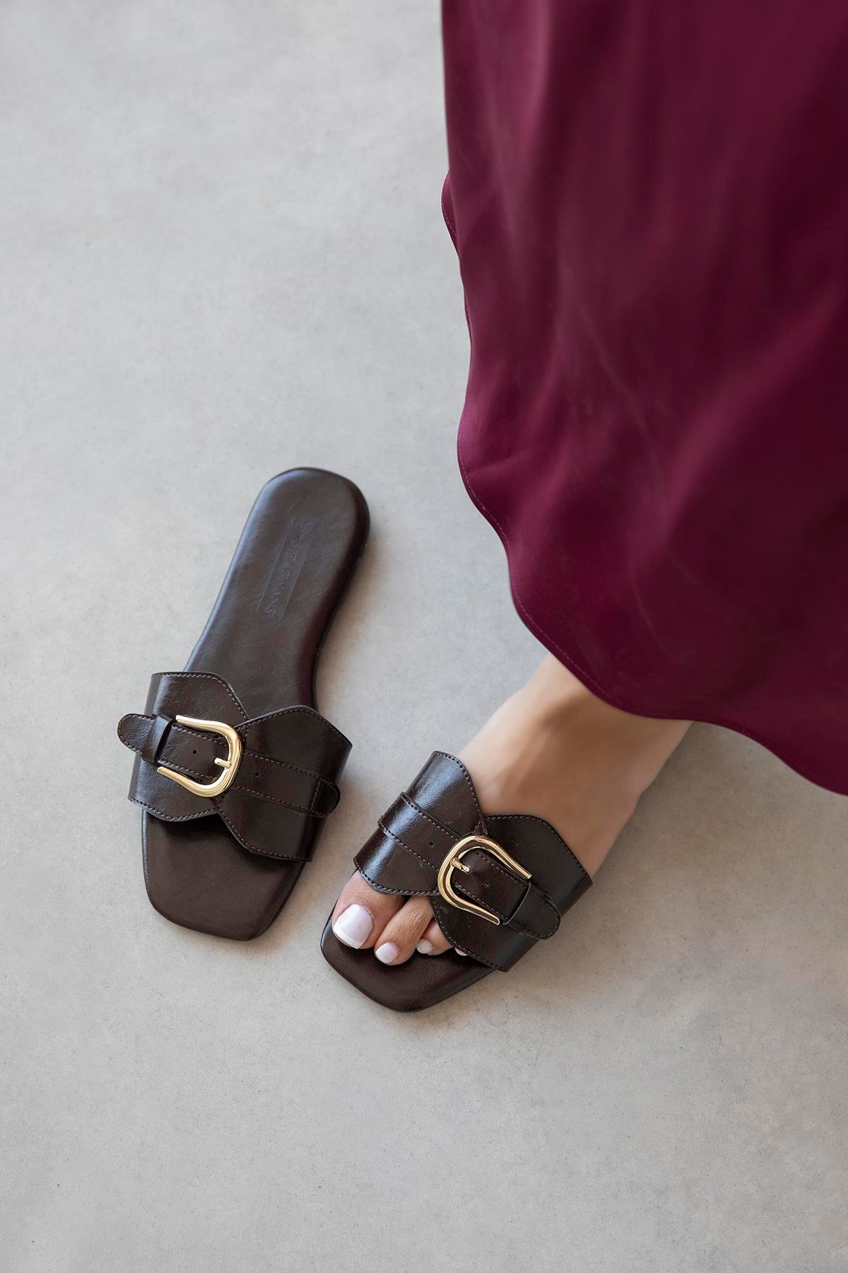 Pablo Kadın Günlük Kırışık Deri Terlik Kahve