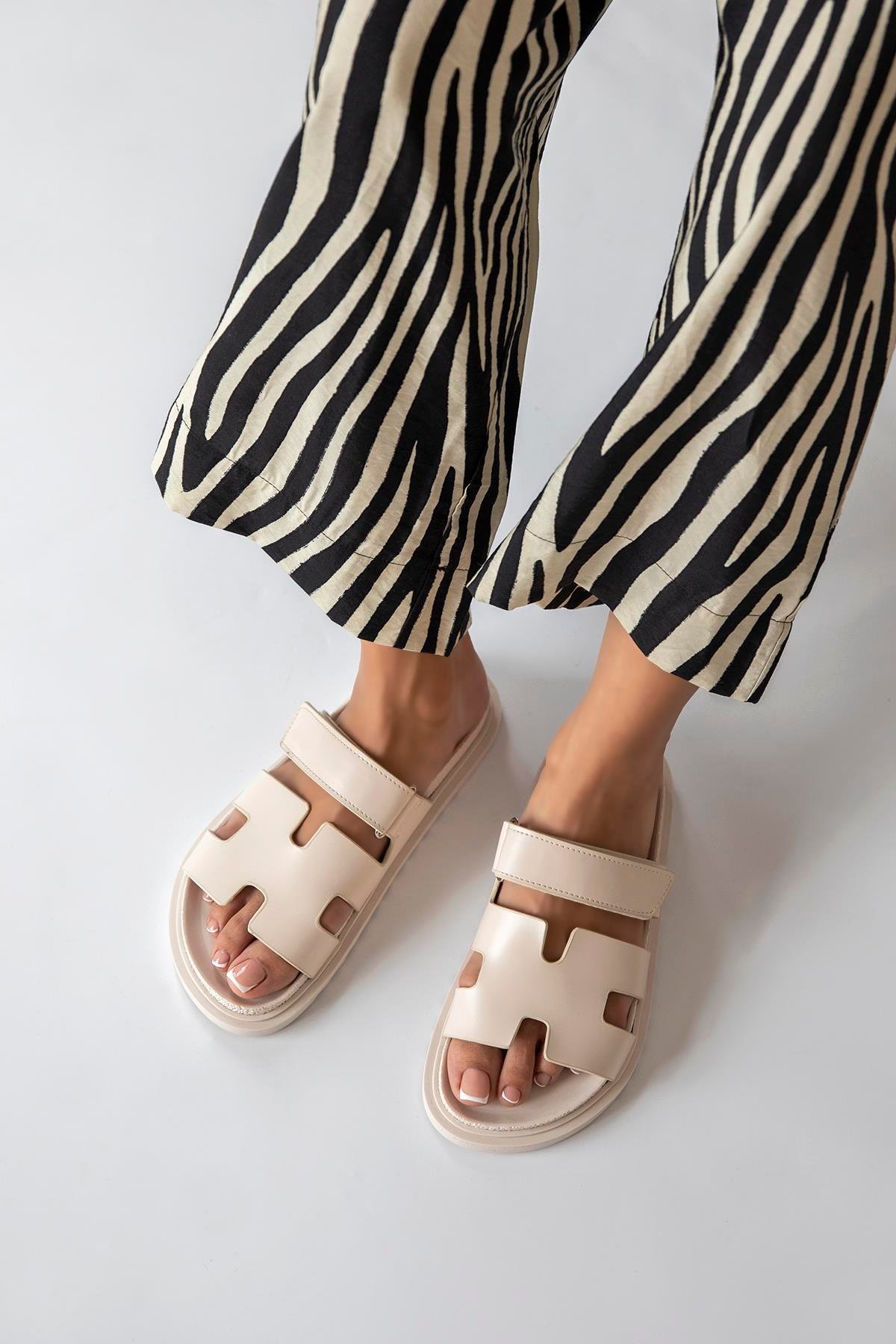 Palmeira  Kadın  Cırt  Bantlı  Deri  Terlik Bej