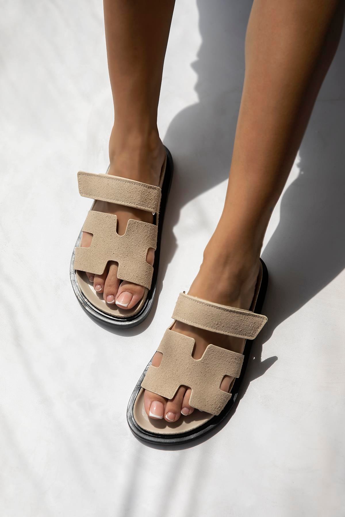 Palmeira  Kadın  Cırt  Bantlı  Süet  Terlik Bej