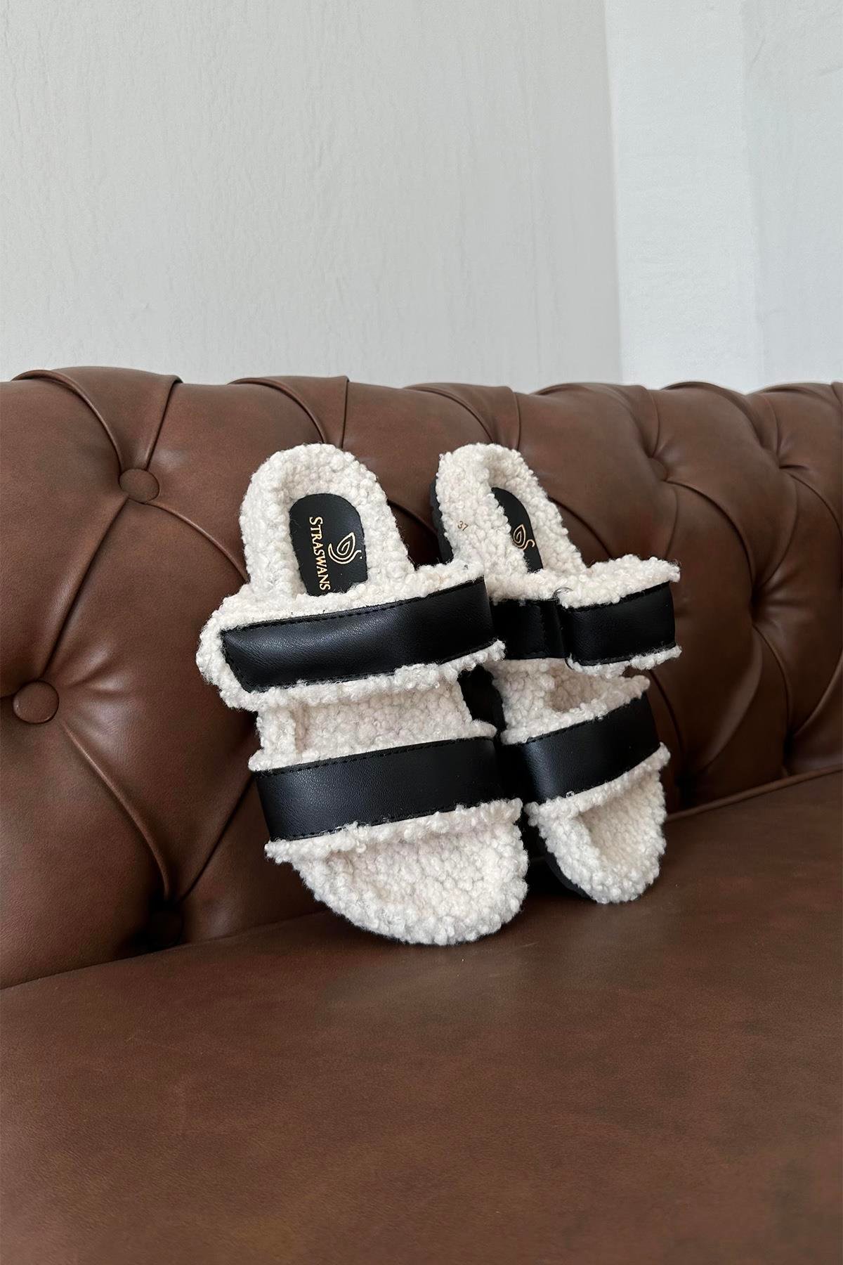 Pietro   Kadın  Tüylü  Bant Detay Düz Taban Terlik Siyah