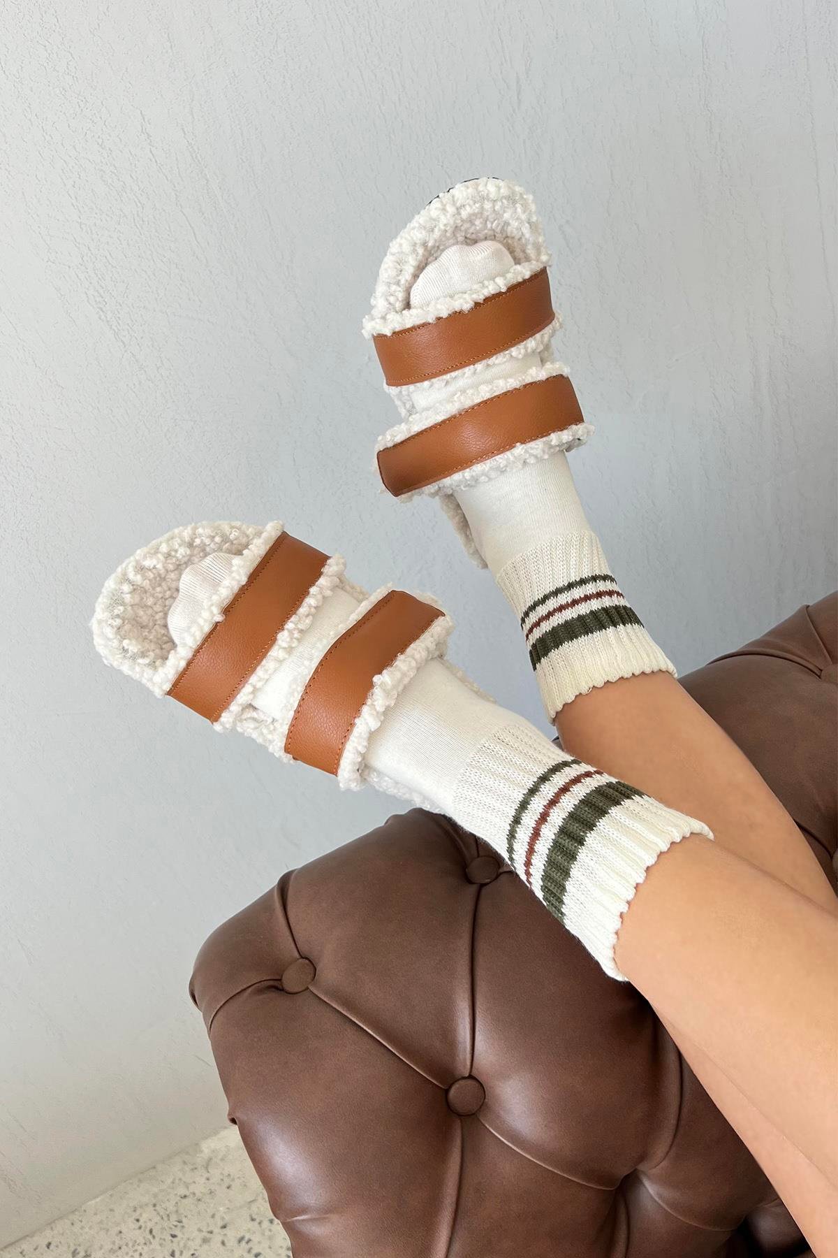 Pietro   Kadın  Tüylü  Bant Detay Düz Taban Terlik Taba