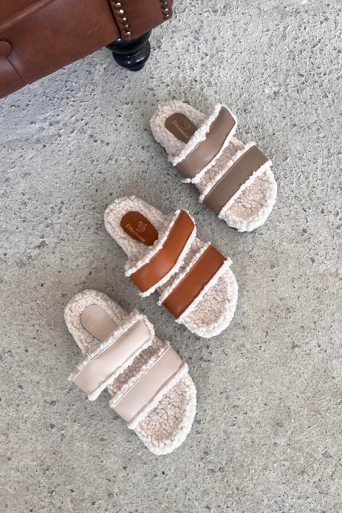 Pietro   Kadın  Tüylü  Bant Detay Düz Taban Terlik Vizon