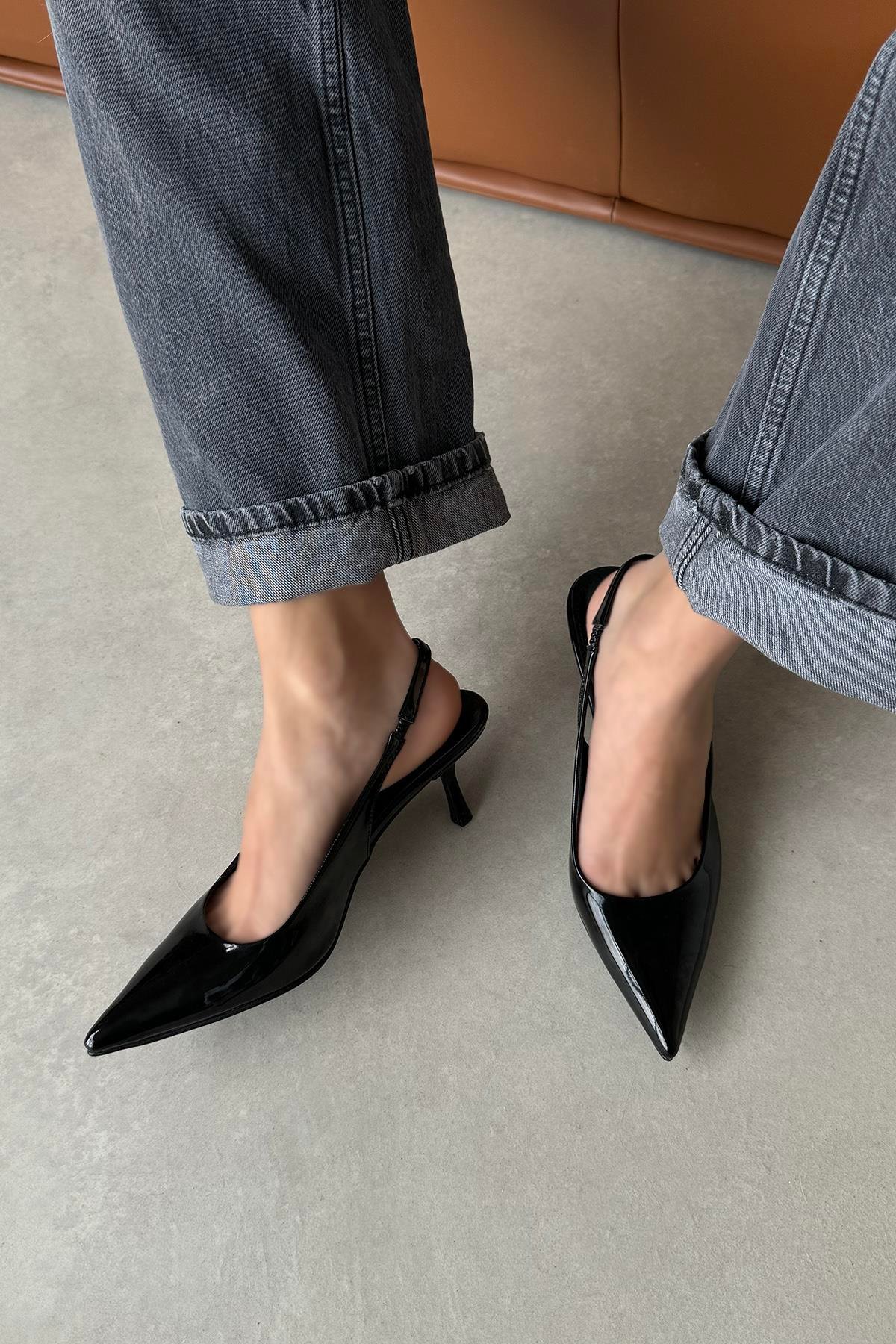 Raye Kadın Topuklu Rugan Ayakkabı Siyah