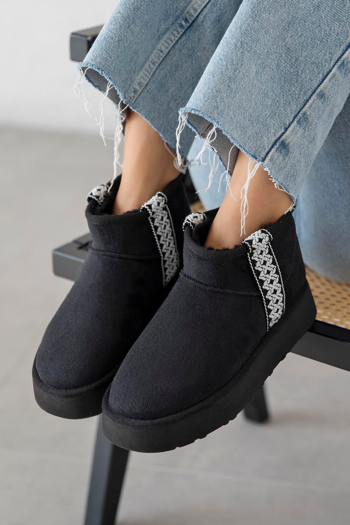 Rosso Kadın  İçi  Tüylü Kalın Taban  Süet Yarım  Bot Siyah