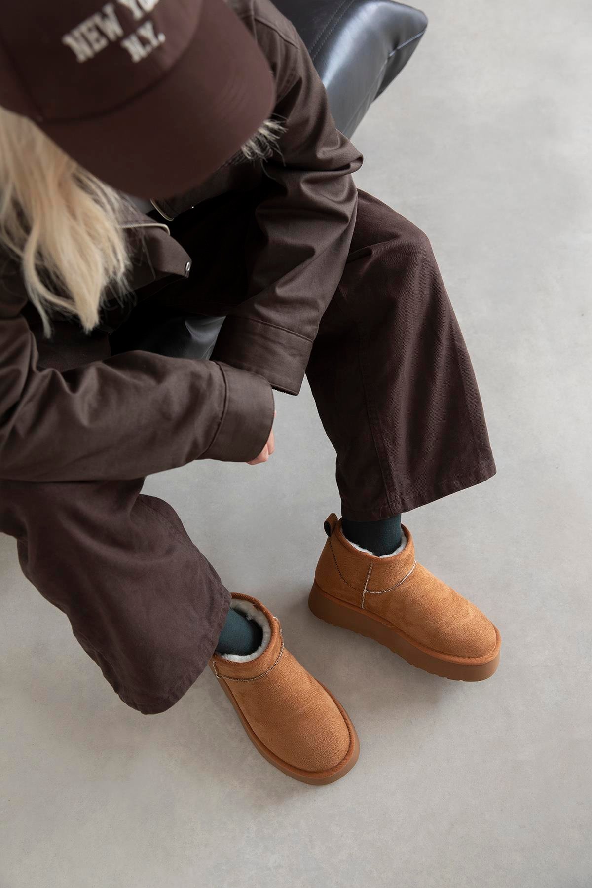 Salvador  Kadın  İçi Tüylü Kalın Taban  Süet Yarım  Bot Taba