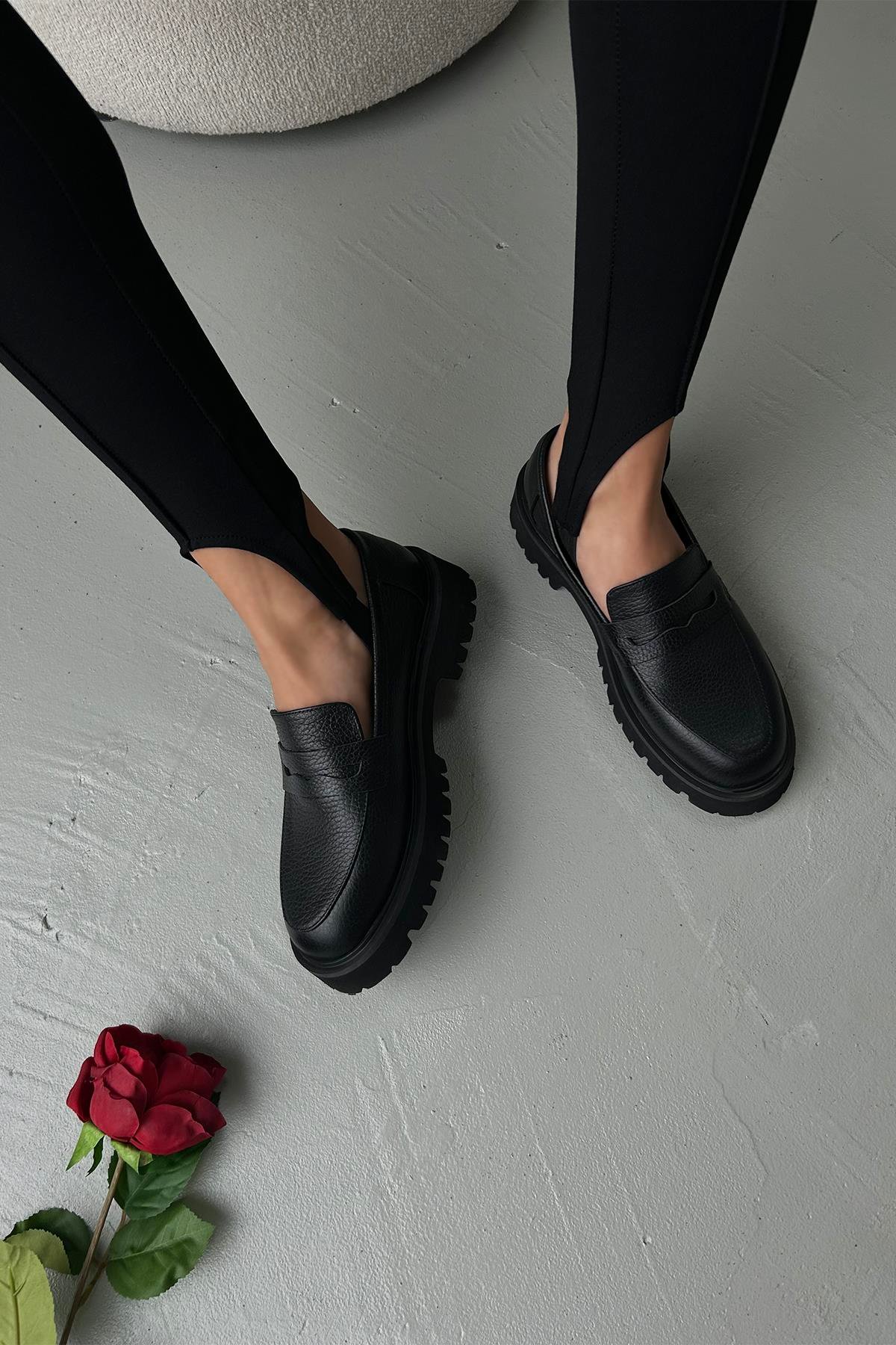 Sandie Kadın Hakiki Deri  Makosen  Ayakkabı Siyah