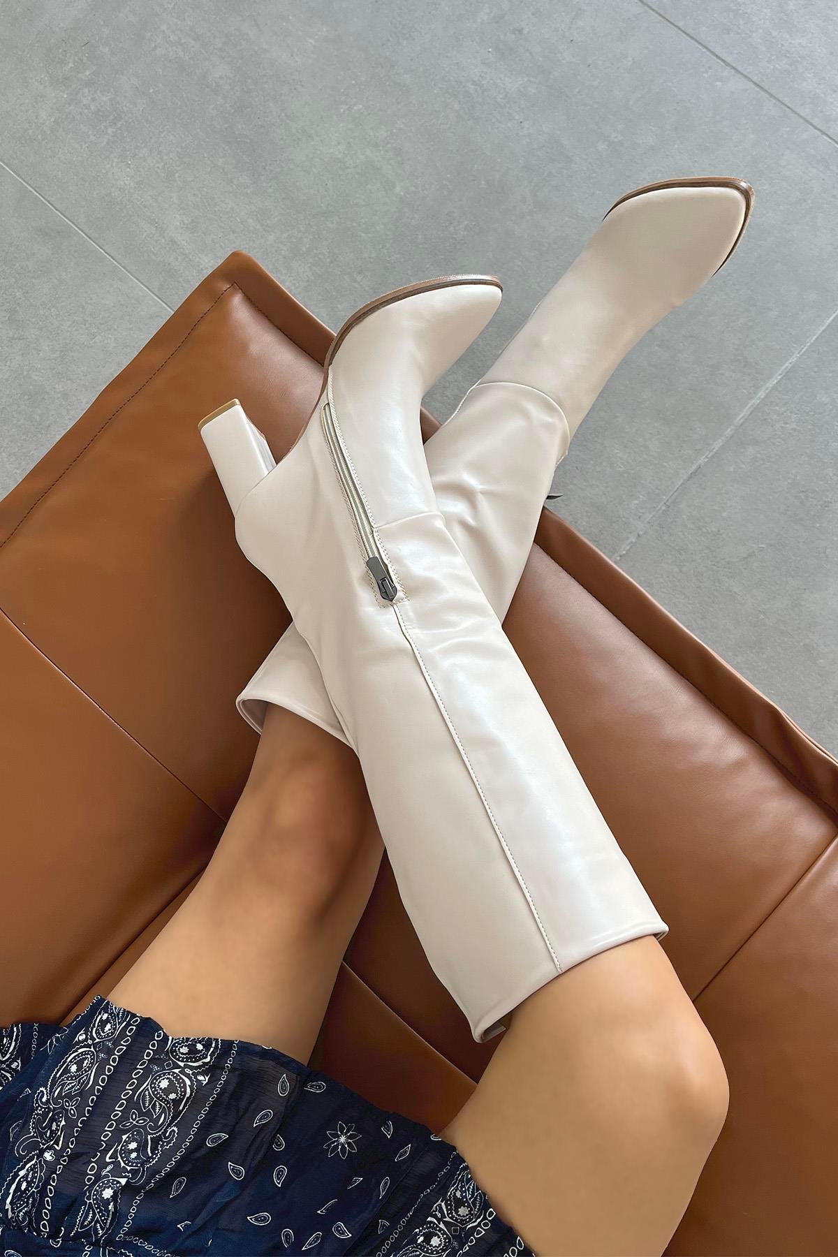 Sawyer  Kadın  Sivri  Burun Deri Çizme Bej