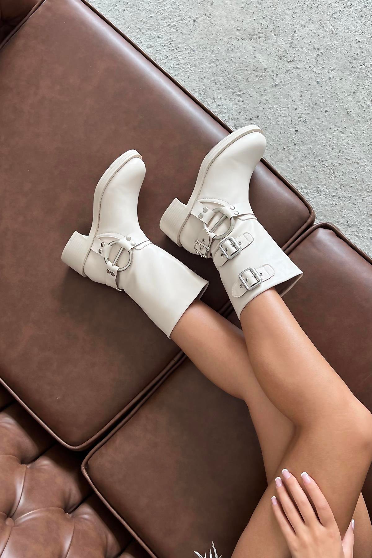 Senya  Kadın  Aksesuar Detay  Deri Bot Bej