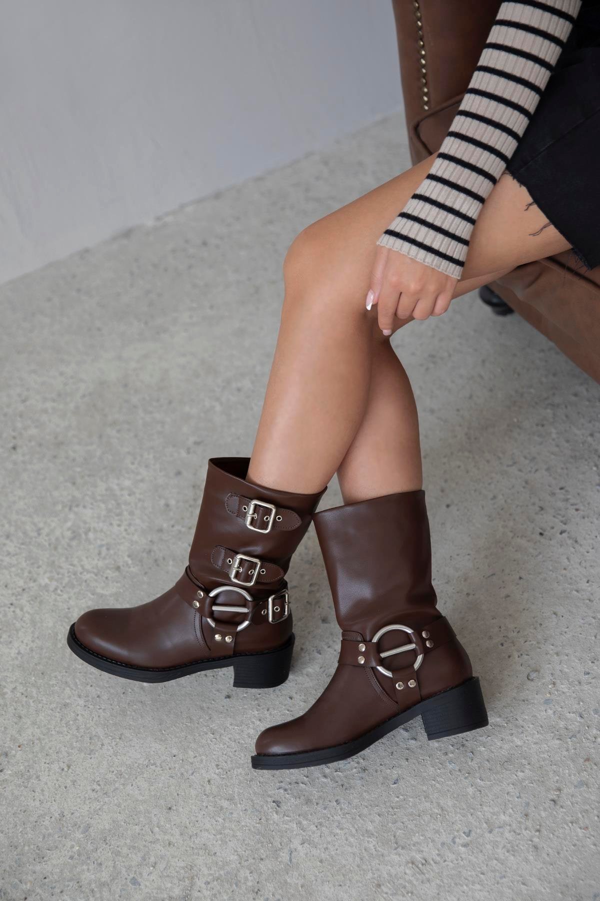 Senya  Kadın  Aksesuar Detay  Deri Bot Kahve