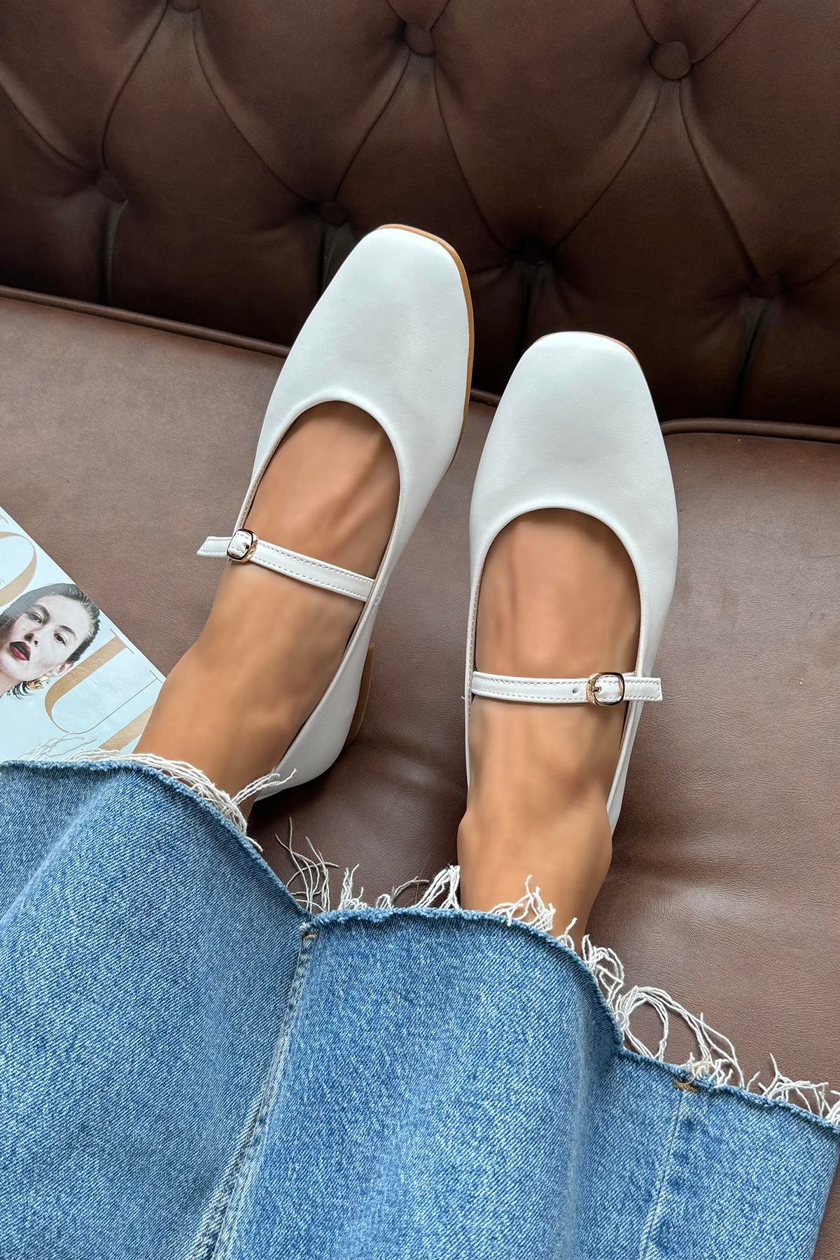 Smolder  Kadın  Kemer  Detay  Deri  Babet Beyaz