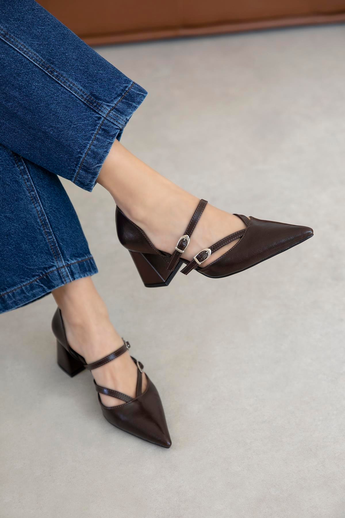 Stana Kadın Kırışık Deri Topuklu Ayakkabı Kahve