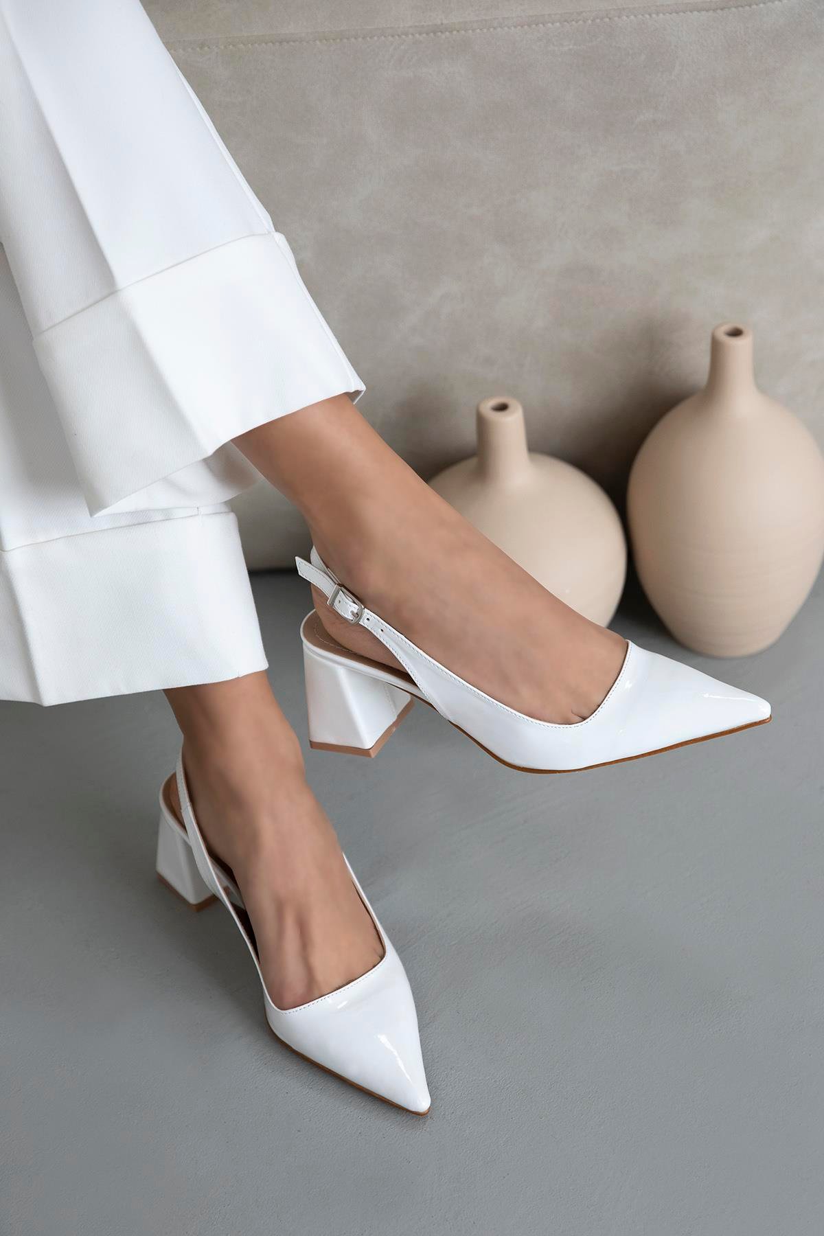 Stefan Kadın  Rugan Topuklu  Ayakkabı Beyaz