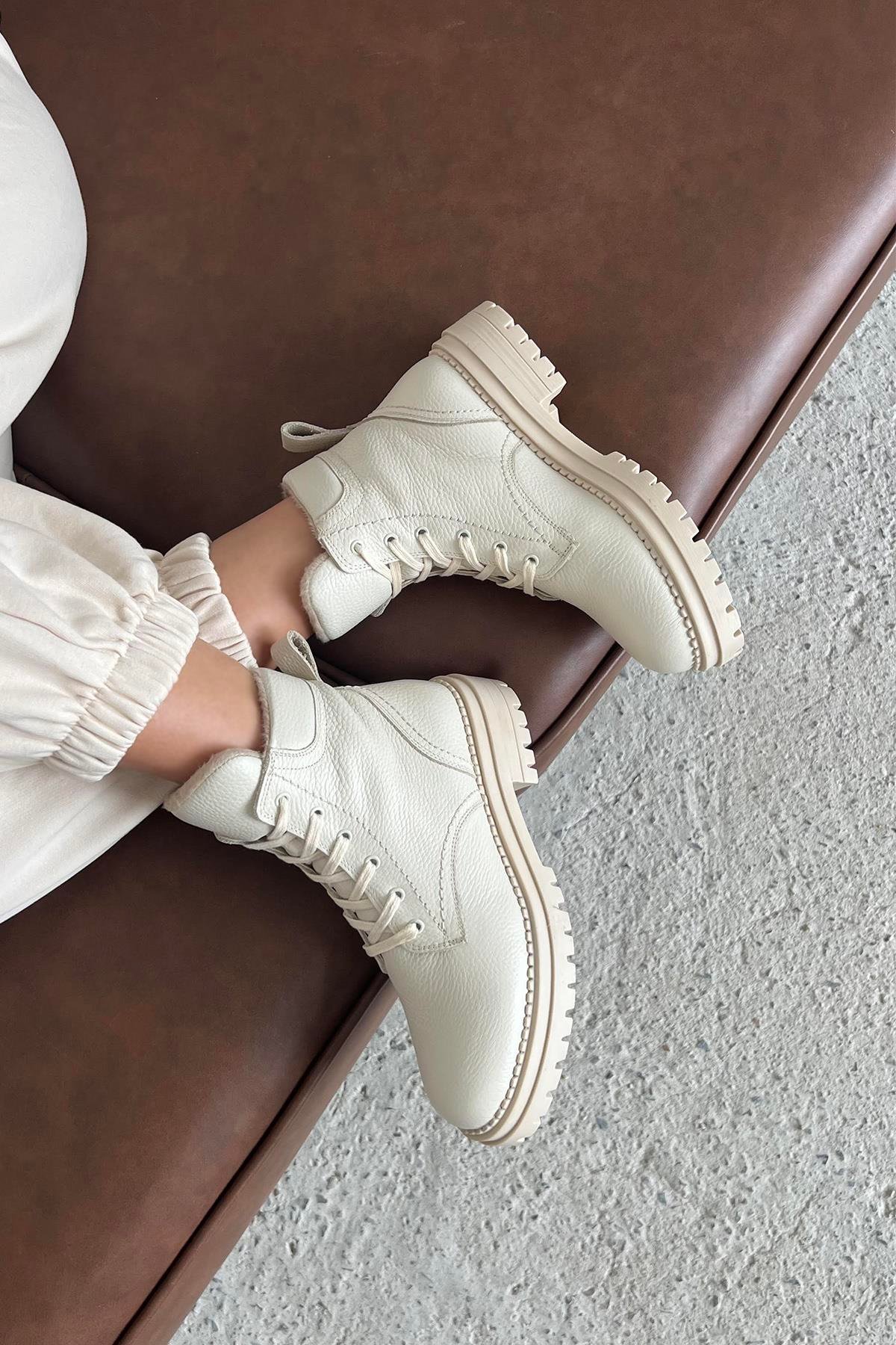 Stones  Kadın Hakiki  Deri Postal  Bot Bej