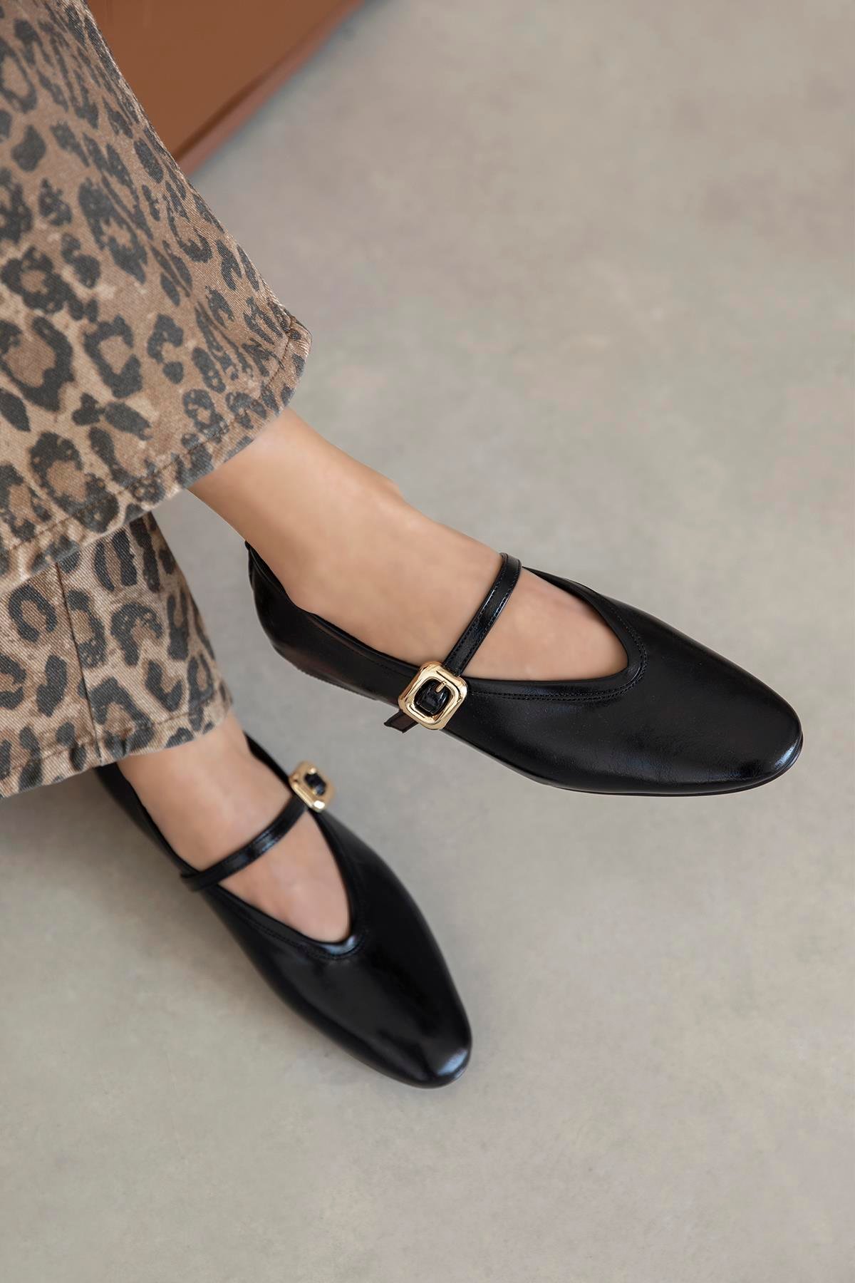 Stony Kadın Kırışık Deri Babet Siyah