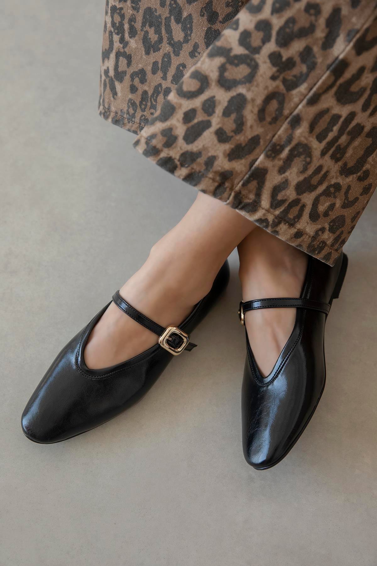 Stony Kadın Kırışık Deri Babet Siyah