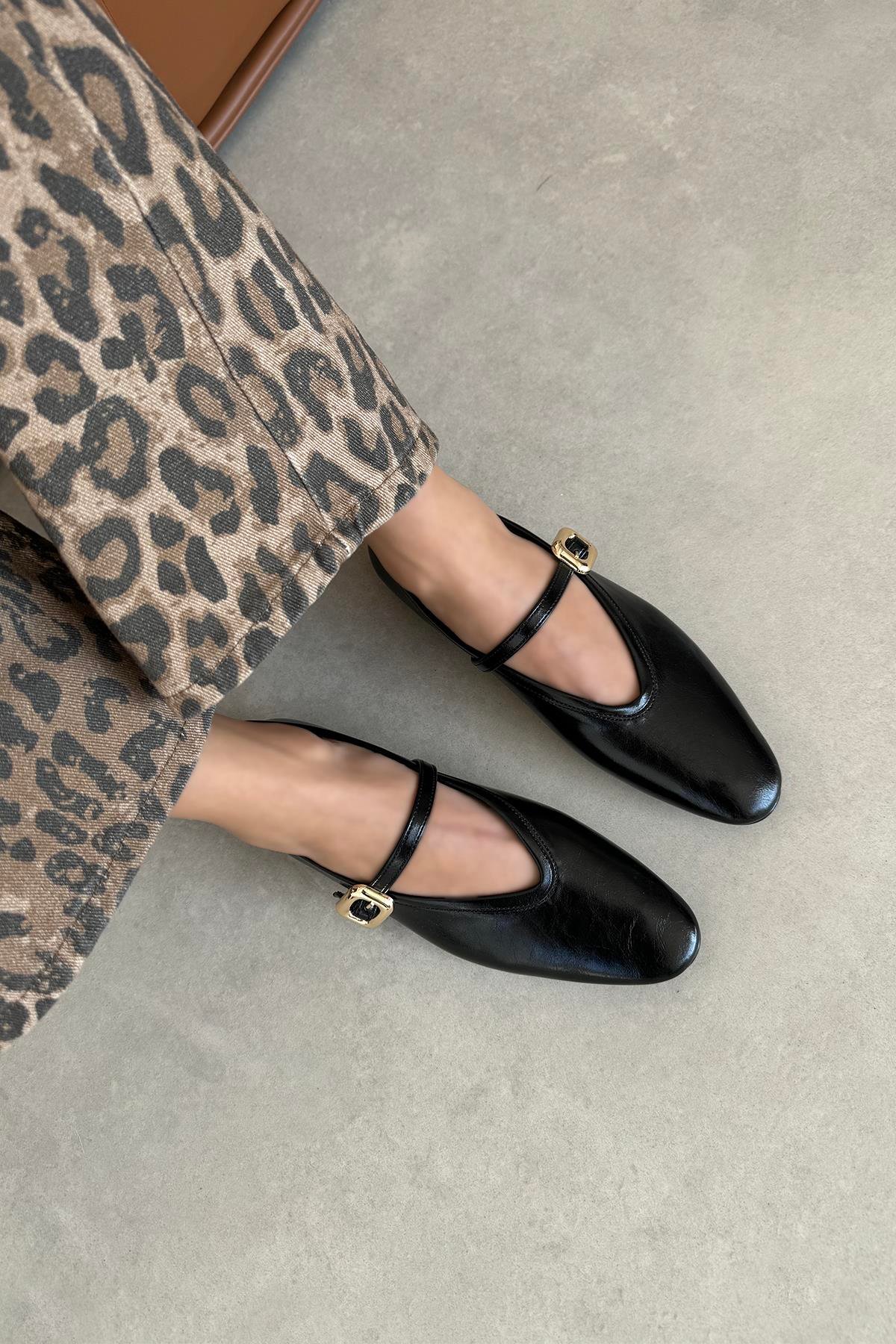 Stony Kadın Kırışık Deri Babet Siyah