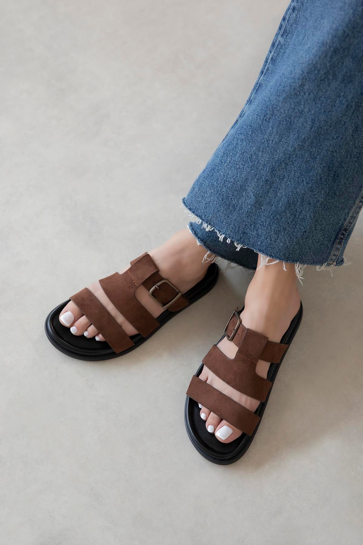 Toff Kadın Toka Detay Günlük Konfor Süet Terlik Kahve