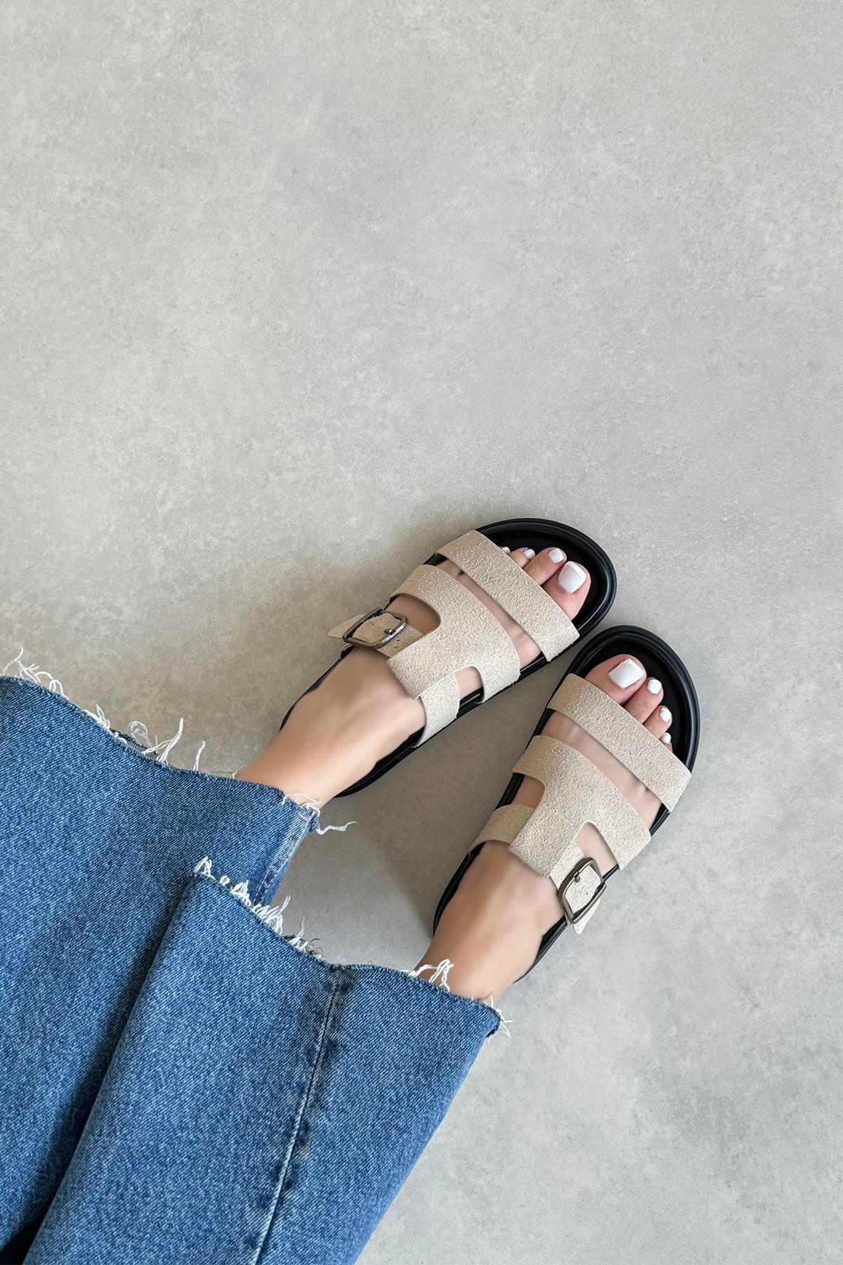 Toff Kadın Toka Detay Günlük Konfor Süet Terlik Bej