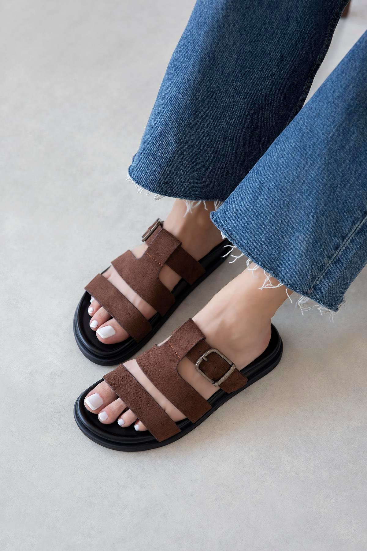 Toff Kadın Toka Detay Günlük Konfor Süet Terlik Kahve