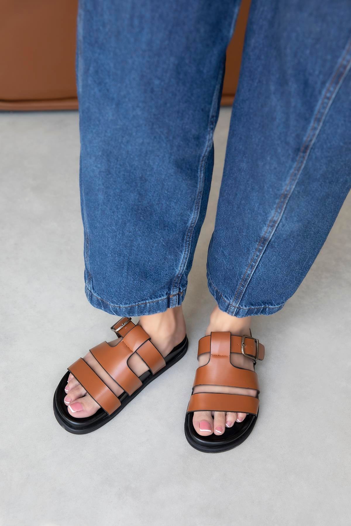 Toff Kadın Toka Detay Günlük Konfor Terlik Taba