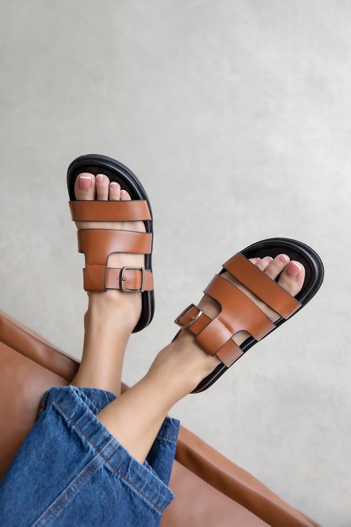 Toff Kadın Toka Detay Günlük Konfor Terlik Taba