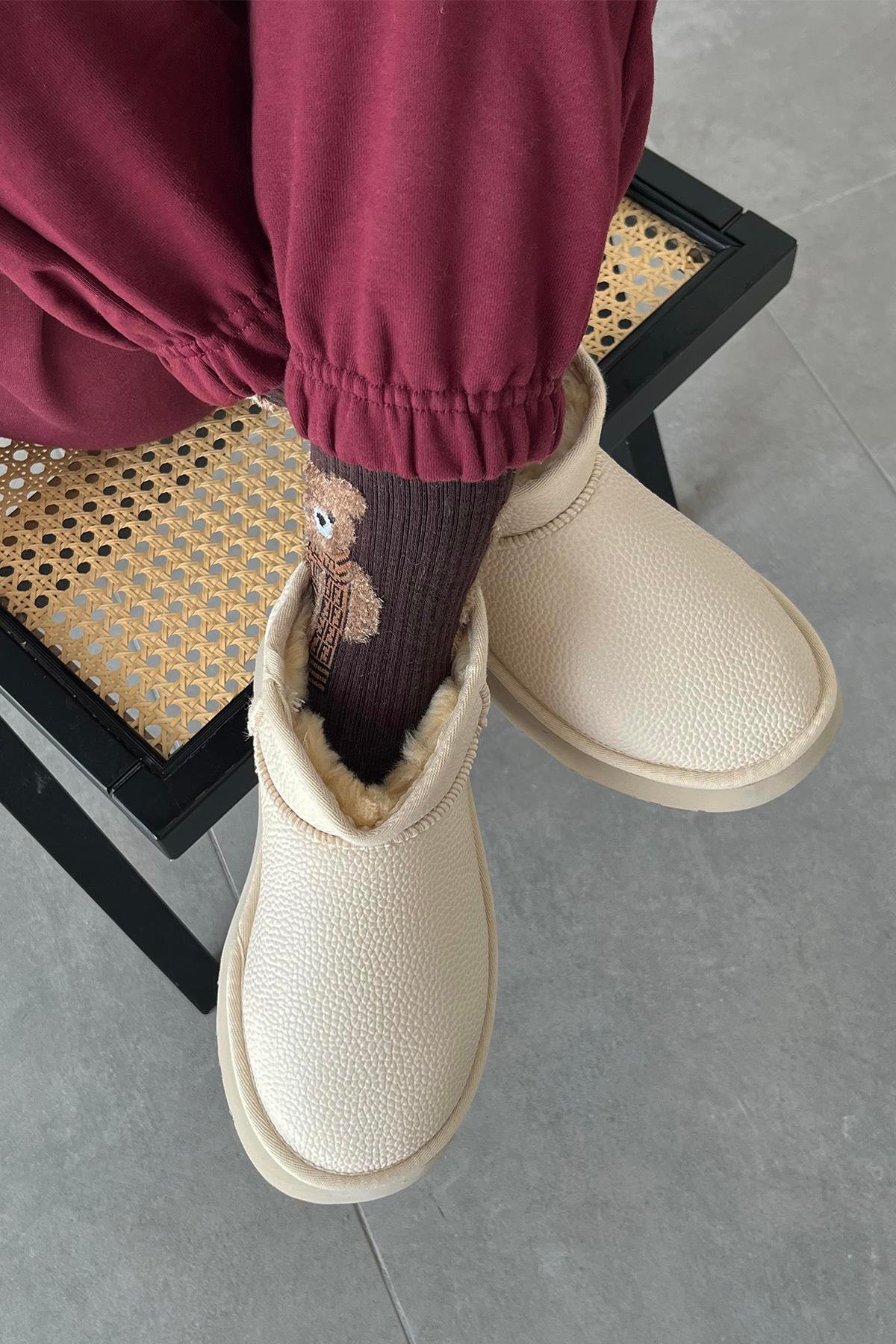 Tommo Kadın  İçi Tüylü Kalın Taban  Deri  Yarım  Bot Bej