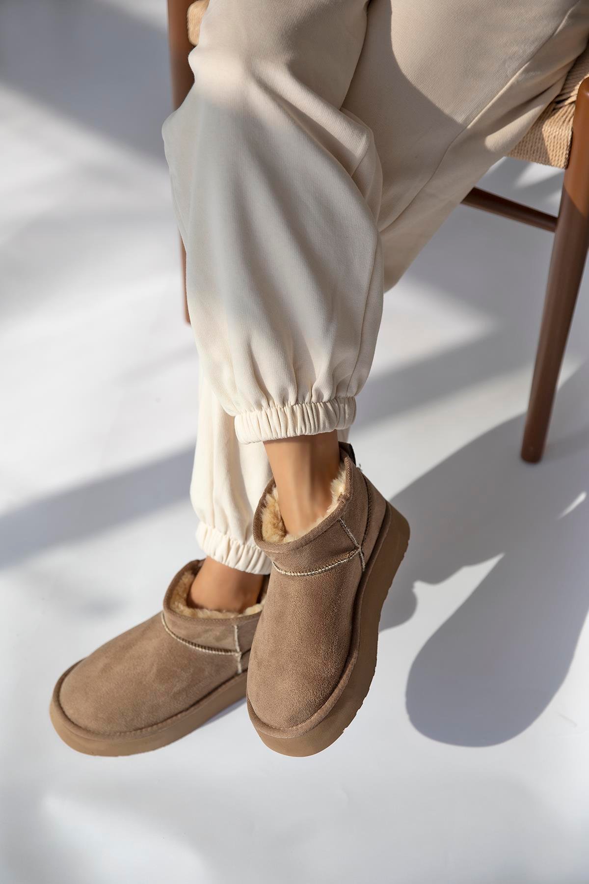 Tommo Kadın  İçi Tüylü Kalın Taban  Süet Yarım  Bot Vizon