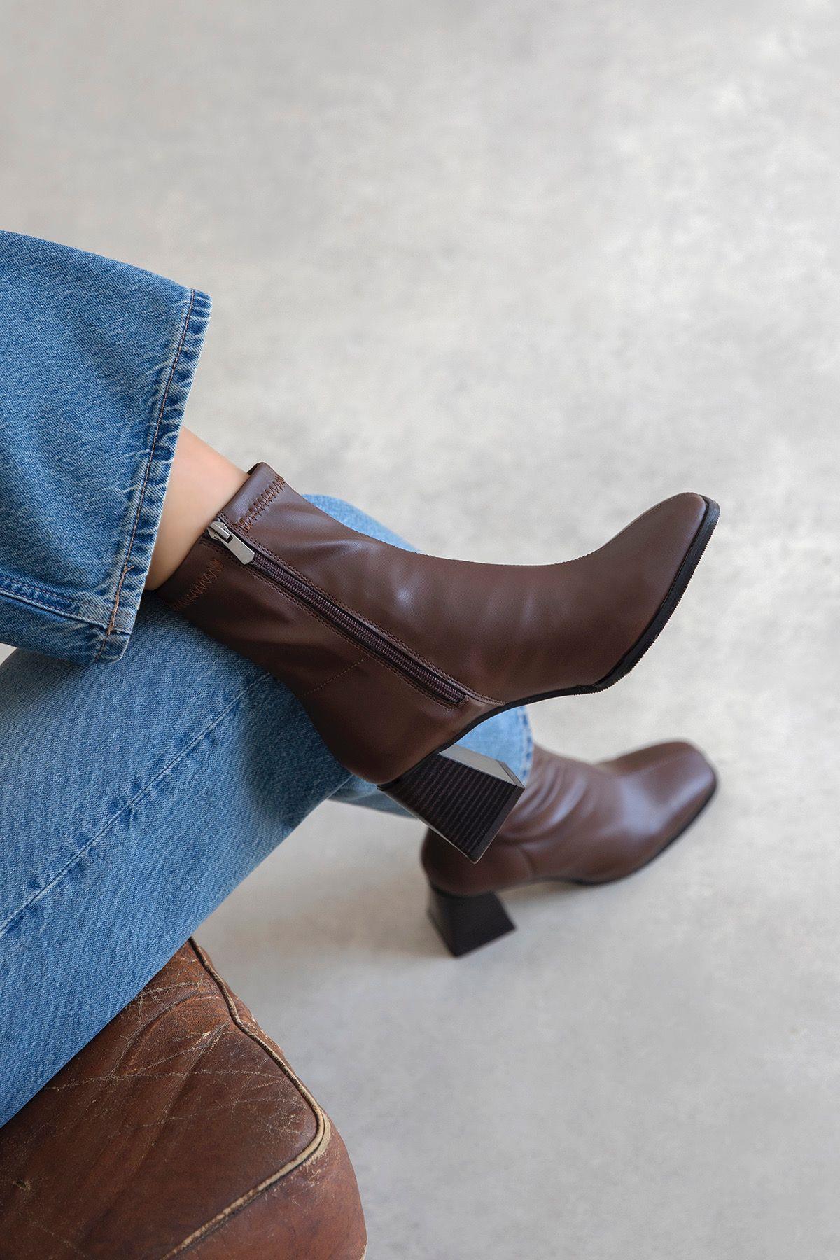 Trew Kadın Streç Bilekli  Orta  Boy Topuklu  Bot Kahve